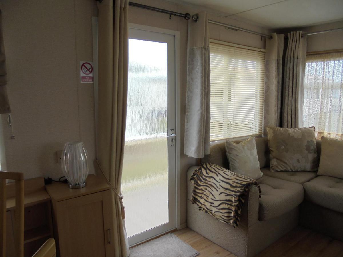 6 Berth On Golden Anchor Apartment Chapel Saint Leonards Exterior photo