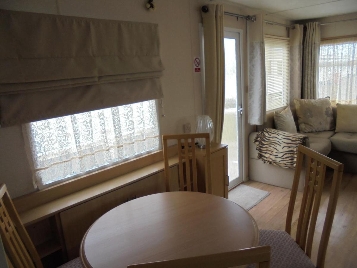6 Berth On Golden Anchor Apartment Chapel Saint Leonards Exterior photo